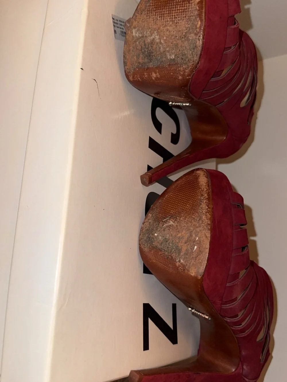 SCHUTZ striking burgandy